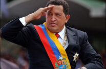 Hugo Chávez se comprometió a ser un mejor presidente tras ser reelegido en Venezuela