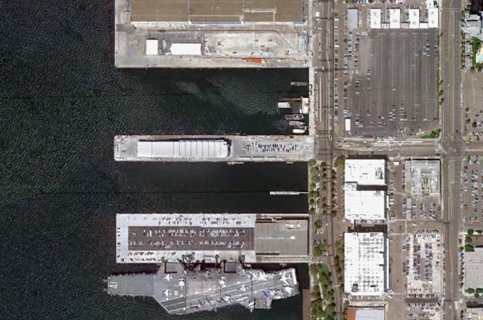 USA, base navale di San Diego ... in chiaro